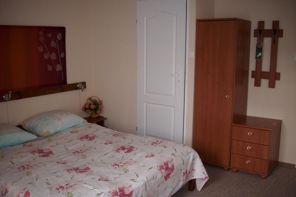 Pensjonat Willa Edyta Mrągowo Habitación foto