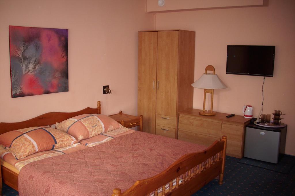 Pensjonat Willa Edyta Mrągowo Habitación foto